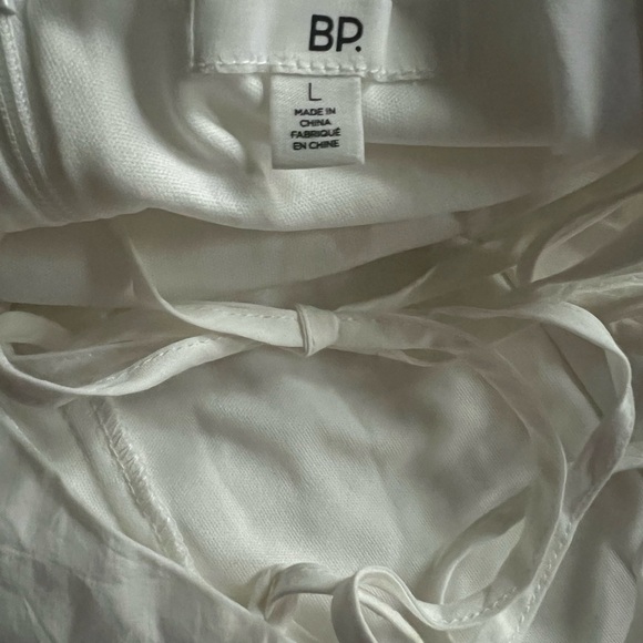 BP white eyelet romper size Large NWT - Picture 10 of 10